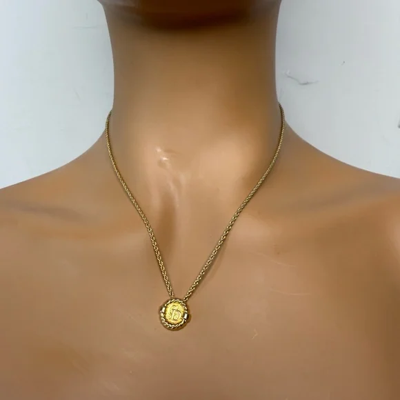 Authentic Christian Dior CD Logo Circle Gold Necklace. - Picture 6 of 8